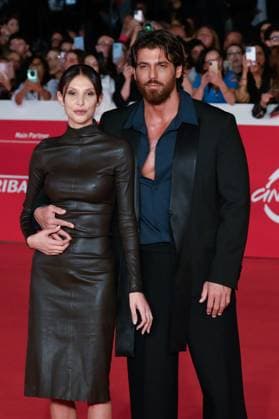News - Rome Film Festival 2025 Sara Bluma and Can Yaman attend the red carpet of the movie Sandokan  during the 20th Rome Film Fest at Auditorium Parco della Musica on October 17, 2025 in Rome, Italy. Rome Auditorium Parco della Musica Italy Copyright: xFabrizioxCorradettix xLiveMediax LPN_2082327