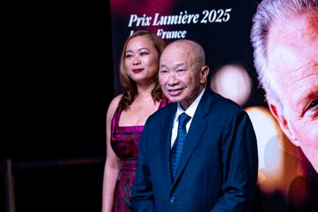 PEOPLE: Prix Festival Lumiere 2025 - Lyon 14 10 2025 John Woo et sa fille assistent Ã la cÃ rÃ monie du Prix Lumiere 2025 remis Ã Michael Mann lors du Festival Lumiere 2025 Ã Lyon le 17 10 2025. Photo Sandrine Thesillat PsNewZ  Copyright: xSandrinexTHESILLATx