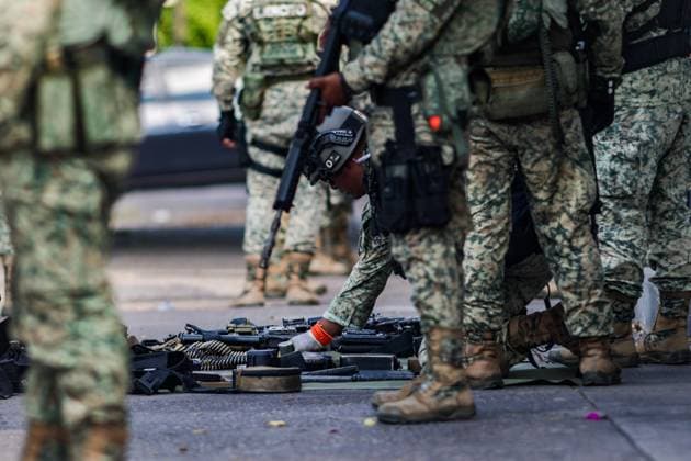 Two police officers were killed while on duty in Mexico CULIACAN, MEXICO - OCTOBER 17: Four young men were arrested for their alleged involvement in the murder of two Culiacan Municipal Traffic Police officers on October 17, 2025 in Culiacan, Mexico. The suspected gunmen were traveling in a white Toyota Corolla when they were intercepted by members of the Mexican Army. Authorities also seized long guns, tactical gear, and ammunition of various calibers. The arrest took place just minutes after the crime in which the municipal officers from Culiacan, were killed. Jesus Verdugo Anadolu Culiacan Mexico. Editorial use only. Please get in touch for any other usage.  Copyright: x2025xAnadoluxJesusxVerdugox