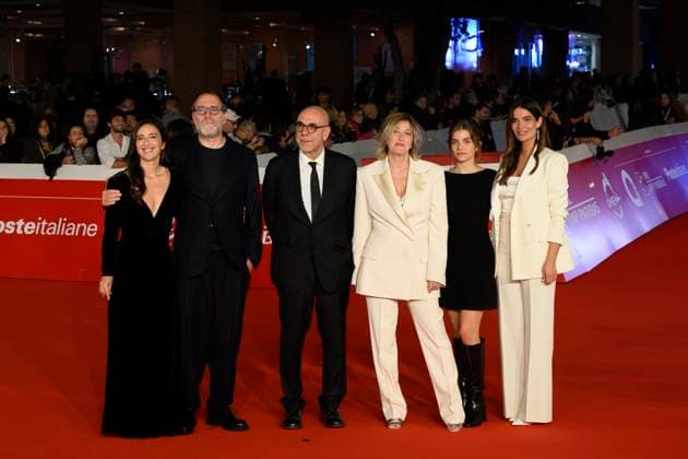 20th Edition of Rome Film Fest Red Carpet of the movie -Cinque Secondi- Auditorium Parco della musica - Rome, Italy Anna Ferraioli Ravel;Valerio Mastandrea;Paolo Virzi ;Valeria Bruni Tedeschi;Galatea Bellugi;Ilaria Spada 20th Edition of Rome Film Fest Red Carpet of the movie -Cinque Secondi- Auditorium Parco della musica - Rome, Italy 17th October 2025  Copyright: xALFONSOxCATALANO SGPITALIAx