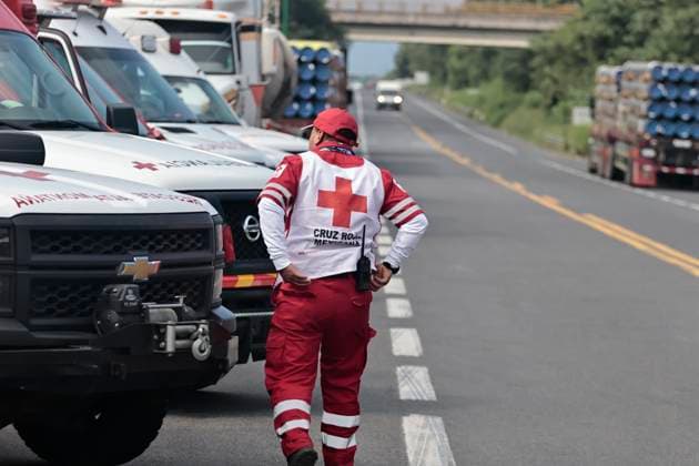 October 17, 2025, Veracruz, Poza Rica, Mexico: One week after Tropical Storm RAYMOND caused severe damage and flooding in Poza Rica, Veracruz, a caravan of Mexican Red Cross personnel delivered humanitarian aid, provided health services, and provided free internet access to contact or search for missing relatives in the most affected areas of this municipality. The oÂlamo region was the hardest hit, where water swept away vehicles and furniture, and even completely covered some homes due to overflowing rivers. This also damaged communication and electricity services. The cleanup work has been carried out largely by residents themselves, as they are in areas that are difficult to access due to the enormous amount of mud covering their stre - ZUMAp204 20251017_zip_p204_020 Copyright: xJosuexPerezx