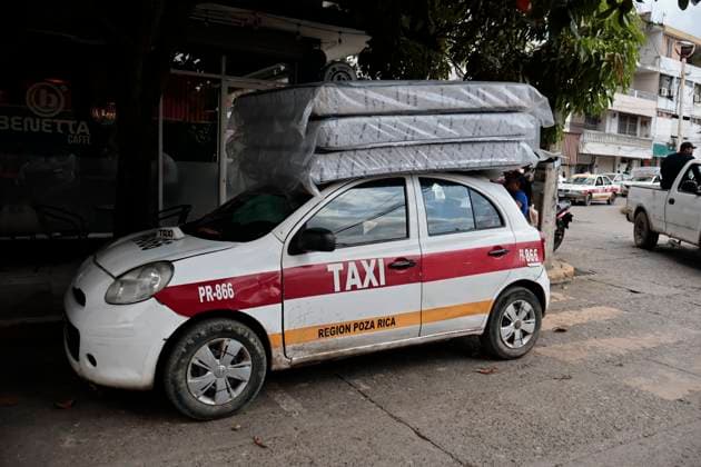 October 17, 2025, Veracruz, Poza Rica, Mexico: One week after Tropical Storm RAYMOND caused severe damage and flooding in Poza Rica, Veracruz, a caravan of Mexican Red Cross personnel delivered humanitarian aid, provided health services, and provided free internet access to contact or search for missing relatives in the most affected areas of this municipality. The oÂlamo region was the hardest hit, where water swept away vehicles and furniture, and even completely covered some homes due to overflowing rivers. This also damaged communication and electricity services. The cleanup work has been carried out largely by residents themselves, as they are in areas that are difficult to access due to the enormous amount of mud covering their stre - ZUMAp204 20251017_zip_p204_060 Copyright: xJosuexPerezx