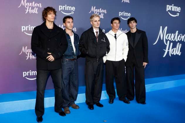 Elevator Boys at the premiere of season 2 of the Amazon Prime Video series Maxton Hall Die Welt zwischen uns at the Tempodrom Berlin, 17 10 2025 Foto:xA.xBuggex xFuturexImagex maxton_5008