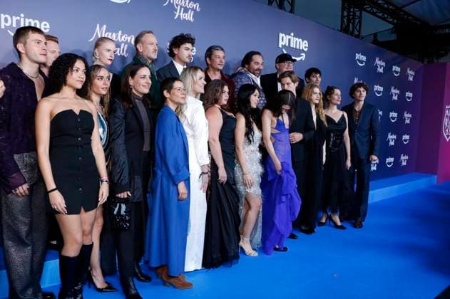 Ben Felipe, Kasem Hoxha, Serena Posadino, Eli Riccardi, Anna Lucia Gustmann, Gina Henkel, Thomas Douglas, Anne Düe, Justus Riesner, Sandrine Bonnaire, Hyun Wanner, Runa Greiner, Martin Neuhaus, Andrea Guo, Martin Schreier, Harriet Herbig Matten, Damian Hardung, Govinda Gabri Foto:xA.xBuggex xFuturexImagex maxton_5048