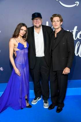 abb Maxton Hall Harriet Herbig Matten, Martin Schreier and Damian Hardung as guests on the blue carpet at the premiere of the Amazon Prime TV series Maxton Hall The World Between Us Season 2 at the Tempodrom on 17 10 2025 in Berelin Berlin Germany