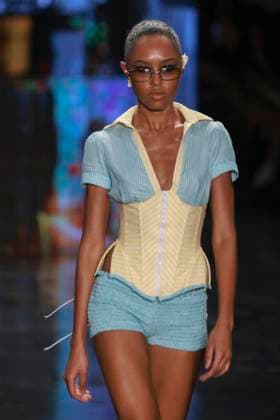 Bold Strap fashion show at SPFW N60 in Sao Paulo Sao Paulo (SP), 10 17 2025 - Fashion Fashion Show Bold Strap Bold Strap fashion show at Sao Paulo Fashion Week - SPFW N60, at Pacubra in Ibirapuera Park in Sao Paulo, this Friday, October 17, 2025. (Foto: Leco Viana Thenews2 imago images) Bold Strap fashion show at SPFW N60 in Sao Paulo  Copyright: xLecoxVianax