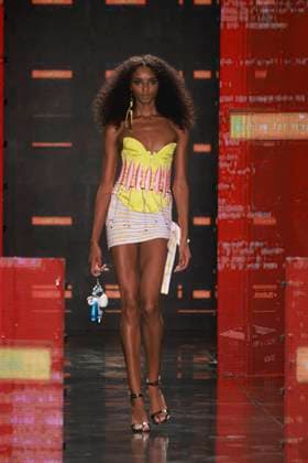 Bold Strap fashion show at SPFW N60 in Sao Paulo Sao Paulo (SP), 10 17 2025 - Fashion Fashion Show Bold Strap Bold Strap fashion show at Sao Paulo Fashion Week - SPFW N60, at Pacubra in Ibirapuera Park in Sao Paulo, this Friday, October 17, 2025. (Foto: Leco Viana Thenews2 imago images) Bold Strap fashion show at SPFW N60 in Sao Paulo  Copyright: xLecoxVianax