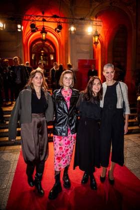 17 20 2025 xesx Frankfurt am Main, Alte Oper Hessische Film und Kinopreis 2025 Actor 22 Bahnen is a German film drama from the year 2025 by director Mia Maariel Meyer left, based on the bestseller 22 Bahnen by Caroline Wahl 2 from left ES