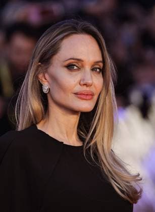October 18 2025 - Actress and producer ANGELINA JOLIE on the red carpet of the Rome Film Festival for the movie by director Alice Winocour. . EvandroInetti_via ZUMA Wire Rome Italy - ZUMAi15_ 20251018_zaf_i15_012 Copyright: xEvandroxInettix