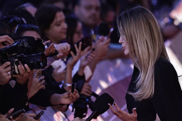 October 18 2025 - Actress and producer ANGELINA JOLIE on the red carpet of the Rome Film Festival for the movie by director Alice Winocour. . EvandroInetti_via ZUMA Wire Rome Italy - ZUMAi15_ 20251018_zaf_i15_032 Copyright: xEvandroxInettix