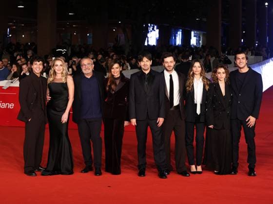 Rome Cinema Fest 2025, evening 4 - Red carpet film Fuori la verità . Pictured are Claudia Gerini, Claudio Amendola, Claudia Pandolfi, Davide Minnella, Leo Gassmann and the cast.  Copyright: xMarcoxProvvisionatox xipa-agency.netx xDxAvanzo Provvisionatox IPA_Agency_IPA66759238