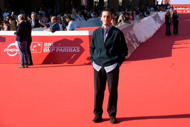 Allevi back to life red carpet in Rome, Italy - 18 Oct 2025 Simone Valentini attends the red carpet of docu film Allevi back to life during the Rome Film Fest 2025 at Auditorium Parco della Musica. Rome Italy Copyright: xMarioxCartellix xSOPAxImagesx _DSC7251