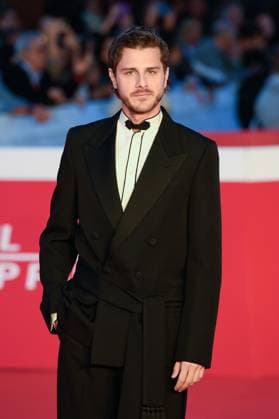 News - Rome Film Festival 2025 Andrea Arcangeli attends the red carpet of the movie Il Falsario  during the 20th Rome Film Fest at Auditorium Parco della Musica on October 19, 2025 in Rome, Italy. Rome Auditorium Parco della Musica Italy Copyright: xFabrizioxCorradettix xLiveMediax LPN_2089928