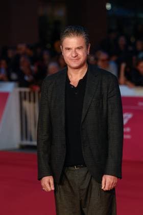 News - Rome Film Festival 2025 Edoardo Pesce attends the red carpet of the movie Il Falsario  during the 20th Rome Film Fest at Auditorium Parco della Musica on October 19, 2025 in Rome, Italy. Rome Auditorium Parco della Musica Italy Copyright: xFabrizioxCorradettix xLiveMediax LPN_2089953