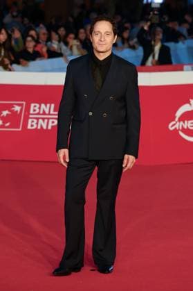 News - Rome Film Festival 2025 Claudio Santamaria attends the red carpet of the movie Il Falsario  during the 20th Rome Film Fest at Auditorium Parco della Musica on October 19, 2025 in Rome, Italy. Rome Auditorium Parco della Musica Italy Copyright: xFabrizioxCorradettix xLiveMediax LPN_2089959