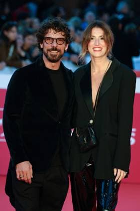 News - Rome Film Festival 2025 Francesco Montanari and Federica Sorino attends the red carpet of the movie Il Falsario  during the 20th Rome Film Fest at Auditorium Parco della Musica on October 19, 2025 in Rome, Italy. Rome Auditorium Parco della Musica Italy Copyright: xFabrizioxCorradettix xLiveMediax LPN_2089967