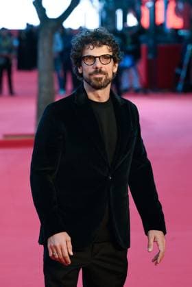 News - Rome Film Festival 2025 Francesco Montanari attends the red carpet of the movie Il Falsario  during the 20th Rome Film Fest at Auditorium Parco della Musica on October 19, 2025 in Rome, Italy. Rome Auditorium Parco della Musica Italy Copyright: xFabrizioxCorradettix xLiveMediax LPN_2089972