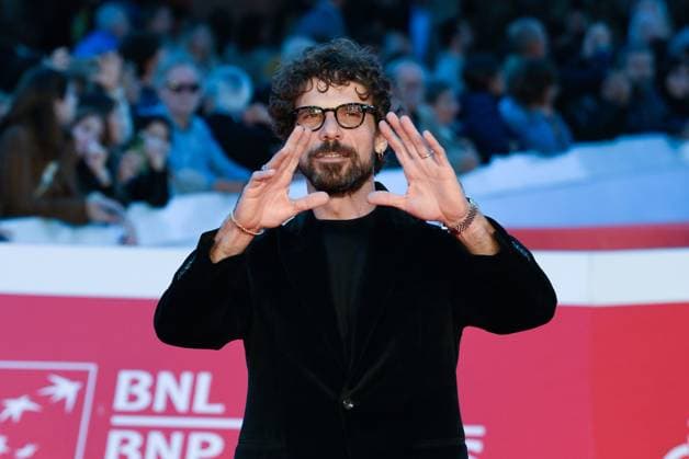 News - Rome Film Festival 2025 Francesco Montanari attends the red carpet of the movie Il Falsario  during the 20th Rome Film Fest at Auditorium Parco della Musica on October 19, 2025 in Rome, Italy. Rome Auditorium Parco della Musica Italy Copyright: xFabrizioxCorradettix xLiveMediax LPN_2089975