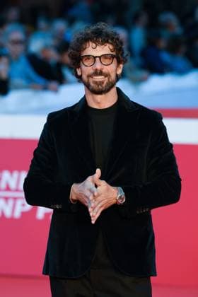 News - Rome Film Festival 2025 Francesco Montanari attends the red carpet of the movie Il Falsario  during the 20th Rome Film Fest at Auditorium Parco della Musica on October 19, 2025 in Rome, Italy. Rome Auditorium Parco della Musica Italy Copyright: xFabrizioxCorradettix xLiveMediax LPN_2089977