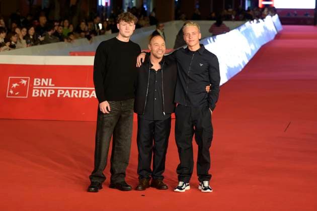 Good boy red carpet in Rome, Italy - 19 Oct 2025 Stephen Graham (c) and sons attend the Good boy movie red carpet at Auditorium Parco della Musica at Rome Film Fest 2025. Rome Italy Copyright: xMarioxCartellix xSOPAxImagesx _DSC8369