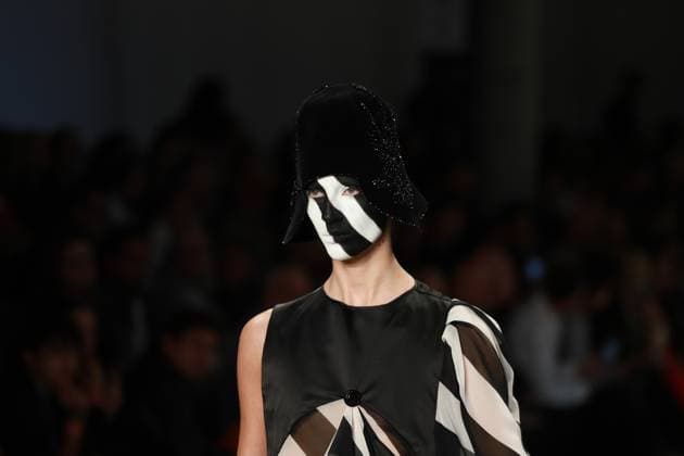 Davi Ramos hats parade at SPFW N60 Sao Paulo (SP), 10 19 2025 - Fashion SPFW Davi Ramos Davi Ramos hats fashion show at Sao Paulo Fashion Week - SPFW N60, at Pacubra in Ibirapuera Park in Sao Paulo, this Sunday, October 19, 2025. (Foto: Fabricio Bomjardim Thenews2 imago images) Davi Ramos hats parade at SPFW N60  Copyright: xFABRICIOxBOMJARDIMx