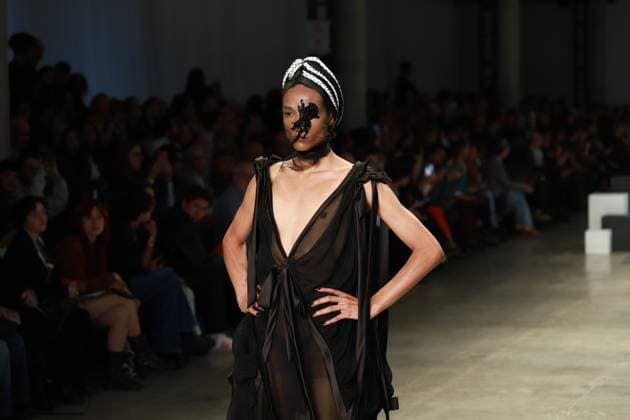 Davi Ramos hats parade at SPFW N60 Sao Paulo (SP), 10 19 2025 - Fashion SPFW Davi Ramos Davi Ramos hats fashion show at Sao Paulo Fashion Week - SPFW N60, at Pacubra in Ibirapuera Park in Sao Paulo, this Sunday, October 19, 2025. (Foto: Fabricio Bomjardim Thenews2 imago images) Davi Ramos hats parade at SPFW N60  Copyright: xFABRICIOxBOMJARDIMx