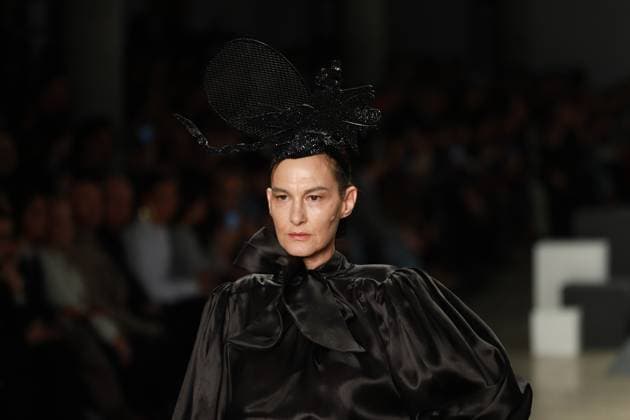 Davi Ramos hats parade at SPFW N60 Sao Paulo (SP), 10 19 2025 - Fashion SPFW Davi Ramos Davi Ramos hats fashion show at Sao Paulo Fashion Week - SPFW N60, at Pacubra in Ibirapuera Park in Sao Paulo, this Sunday, October 19, 2025. (Foto: Fabricio Bomjardim Thenews2 imago images) Davi Ramos hats parade at SPFW N60  Copyright: xFABRICIOxBOMJARDIMx