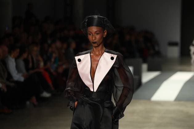 Davi Ramos hats parade at SPFW N60 Sao Paulo (SP), 10 19 2025 - Fashion SPFW Davi Ramos Davi Ramos hats fashion show at Sao Paulo Fashion Week - SPFW N60, at Pacubra in Ibirapuera Park in Sao Paulo, this Sunday, October 19, 2025. (Foto: Fabricio Bomjardim Thenews2 imago images) Davi Ramos hats parade at SPFW N60  Copyright: xFABRICIOxBOMJARDIMx