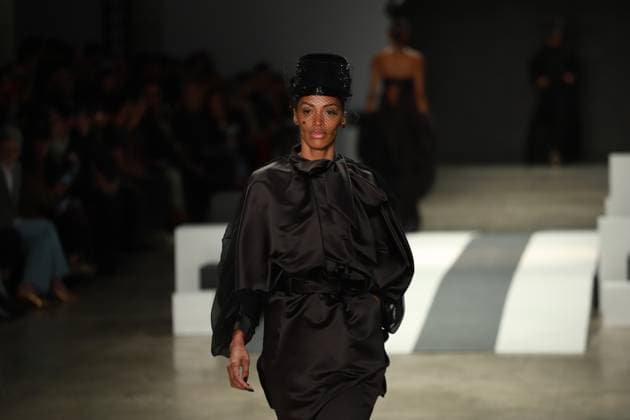 Davi Ramos hats parade at SPFW N60 Sao Paulo (SP), 10 19 2025 - Fashion SPFW Davi Ramos Davi Ramos hats fashion show at Sao Paulo Fashion Week - SPFW N60, at Pacubra in Ibirapuera Park in Sao Paulo, this Sunday, October 19, 2025. (Foto: Fabricio Bomjardim Thenews2 imago images) Davi Ramos hats parade at SPFW N60  Copyright: xFABRICIOxBOMJARDIMx
