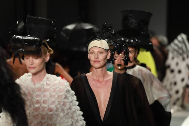 Davi Ramos hats parade at SPFW N60 Sao Paulo (SP), 10 19 2025 - Fashion SPFW Davi Ramos Davi Ramos hats fashion show at Sao Paulo Fashion Week - SPFW N60, at Pacubra in Ibirapuera Park in Sao Paulo, this Sunday, October 19, 2025. (Foto: Fabricio Bomjardim Thenews2 imago images) Davi Ramos hats parade at SPFW N60  Copyright: xFABRICIOxBOMJARDIMx