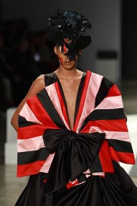 Davi Ramos hats parade at SPFW N60 Sao Paulo (SP), 10 19 2025 - Fashion SPFW Davi Ramos Davi Ramos hats fashion show at Sao Paulo Fashion Week - SPFW N60, at Pacubra in Ibirapuera Park in Sao Paulo, this Sunday, October 19, 2025. (Foto: Fabricio Bomjardim Thenews2 imago images) Davi Ramos hats parade at SPFW N60  Copyright: xFABRICIOxBOMJARDIMx
