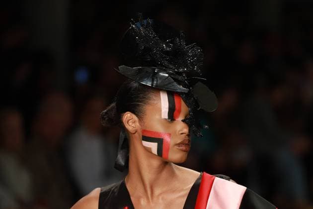 Davi Ramos hats parade at SPFW N60 Sao Paulo (SP), 10 19 2025 - Fashion SPFW Davi Ramos Davi Ramos hats fashion show at Sao Paulo Fashion Week - SPFW N60, at Pacubra in Ibirapuera Park in Sao Paulo, this Sunday, October 19, 2025. (Foto: Fabricio Bomjardim Thenews2 imago images) Davi Ramos hats parade at SPFW N60  Copyright: xFABRICIOxBOMJARDIMx