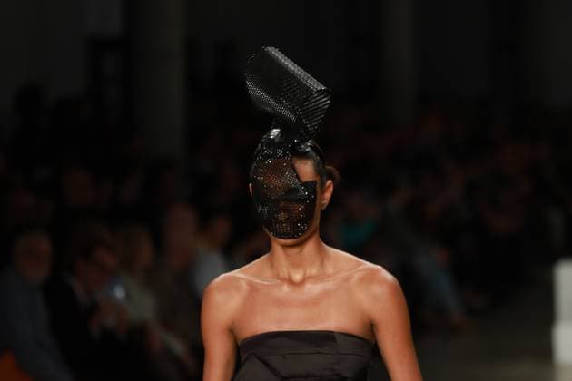 Davi Ramos hats parade at SPFW N60 Sao Paulo (SP), 10 19 2025 - Fashion SPFW Davi Ramos Davi Ramos hats fashion show at Sao Paulo Fashion Week - SPFW N60, at Pacubra in Ibirapuera Park in Sao Paulo, this Sunday, October 19, 2025. (Foto: Fabricio Bomjardim Thenews2 imago images) Davi Ramos hats parade at SPFW N60  Copyright: xFABRICIOxBOMJARDIMx