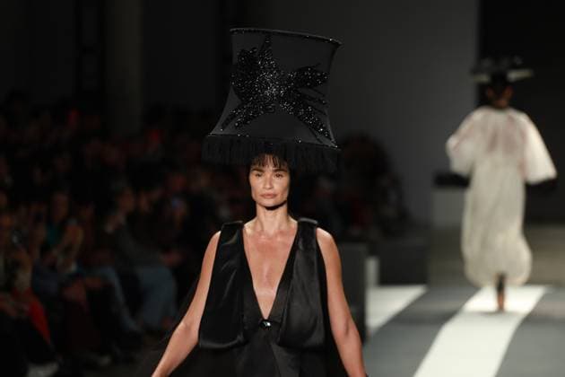 Davi Ramos hats parade at SPFW N60 Sao Paulo (SP), 10 19 2025 - Fashion SPFW Davi Ramos Davi Ramos hats fashion show at Sao Paulo Fashion Week - SPFW N60, at Pacubra in Ibirapuera Park in Sao Paulo, this Sunday, October 19, 2025. (Foto: Fabricio Bomjardim Thenews2 imago images) Davi Ramos hats parade at SPFW N60  Copyright: xFABRICIOxBOMJARDIMx