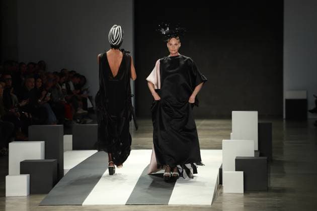 Davi Ramos hats parade at SPFW N60 Sao Paulo (SP), 10 19 2025 - Fashion SPFW Davi Ramos Davi Ramos hats fashion show at Sao Paulo Fashion Week - SPFW N60, at Pacubra in Ibirapuera Park in Sao Paulo, this Sunday, October 19, 2025. (Foto: Fabricio Bomjardim Thenews2 imago images) Davi Ramos hats parade at SPFW N60  Copyright: xFABRICIOxBOMJARDIMx