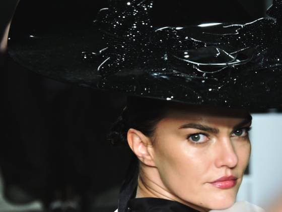 RECORD DATE NOT STATED Davi Ramos hat parade sao paulo (sp), 10 18 2025 - moda spfw desfiles n60 - davi ramos hats fashion show brought together several veteran models such as ana claudia michels, luciana curtis and caroline ribeiro, at pacubra in ibirapuera in sao paulo. (Foto: Leandro Chemalle Thenews2 imago images) Davi Ramos hat parade  Copyright: xLeandroxChemallex