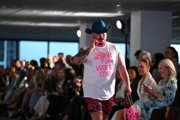 MELBOURNE FASHION WEEK 2025, A model walks the Ganbu Marra runway wearing a design by Gammin Threads during the Melbourne Fashion Week Media preview in Melbourne, Monday, October 20, 2025. ( NO ARCHIVING MELBOURNE VICTORIA AUSTRALIA  Copyright: xJAMESxROSSx 20251020116851302465