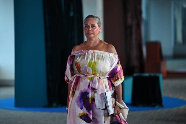 MELBOURNE FASHION WEEK 2025, A model walks the Little Bourke Street runway during the Melbourne Fashion Week Media preview in Melbourne, Monday, October 20, 2025. ( NO ARCHIVING MELBOURNE VICTORIA AUSTRALIA  Copyright: xJAMESxROSSx 20251020183912730168