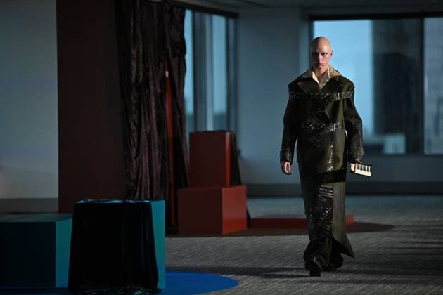 MELBOURNE FASHION WEEK 2025, A model walks the Fashion X Music runway during the Melbourne Fashion Week Media preview in Melbourne, Monday, October 20, 2025. ( NO ARCHIVING MELBOURNE VICTORIA AUSTRALIA  Copyright: xJAMESxROSSx 20251020124613070999