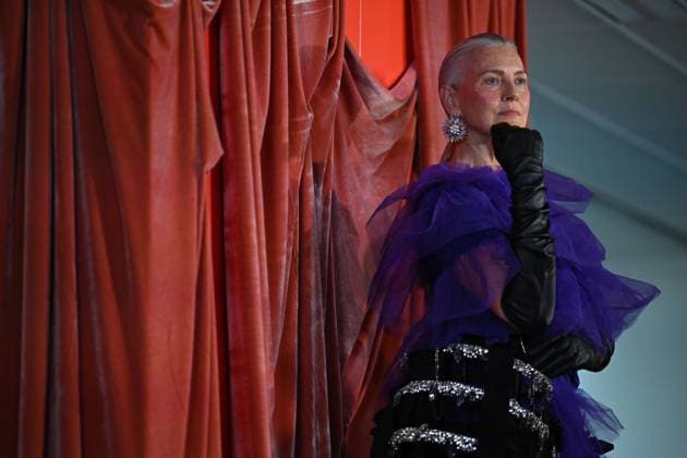 MELBOURNE FASHION WEEK 2025, A model walks the Closing runway during the Melbourne Fashion Week Media preview in Melbourne, Monday, October 20, 2025. ( NO ARCHIVING MELBOURNE VICTORIA AUSTRALIA  Copyright: xJAMESxROSSx 20251020188626038120