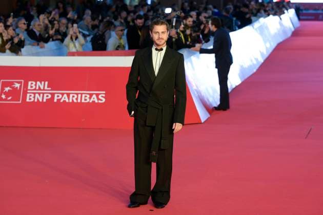 Il Falsario red carpet in Rome, Italy - 19 Oct 2025 Andrea Arcangeli attends the red carpet of movie Il Falsario during the Rome Film Fest 2025 at Auditorium Parco della Muisca. Rome Italy Copyright: xMarioxCartellix xSOPAxImagesx _DSC7906