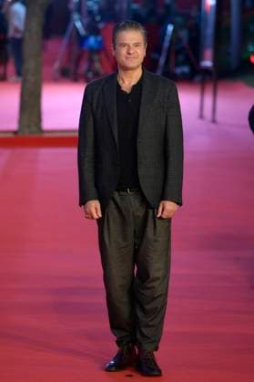Il Falsario red carpet in Rome, Italy - 19 Oct 2025 Edoardo Pesce attends the red carpet of movie Il Falsario during the Rome Film Fest 2025 at Auditorium Parco della Muisca. Rome Italy Copyright: xMarioxCartellix xSOPAxImagesx _DSC7989