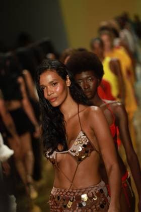 Almir Slama fashion show at SPFW n60 sao paulo (sp), 10 19 2025 - fashion spfw amir slama amir slama fashion show at sao paulo fashion week - spfw n60, at pacubra in ibirapuera park in sao paulo, this sunday, october 19, 2025. (Foto: Fabricio Bomjardim Thenews2 imago images) Almir Slama fashion show at SPFW n60  Copyright: xFABRICIOxBOMJARDIMx