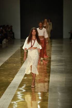 Almir Slama fashion show at SPFW n60 sao paulo (sp), 10 19 2025 - fashion spfw amir slama amir slama fashion show at sao paulo fashion week - spfw n60, at pacubra in ibirapuera park in sao paulo, this sunday, october 19, 2025. (Foto: Fabricio Bomjardim Thenews2 imago images) Almir Slama fashion show at SPFW n60  Copyright: xFABRICIOxBOMJARDIMx