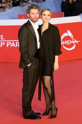 Stefano Lodovichi und Camilla Filippi bei der Premiere des Kinofilms Il falsario auf dem 20. Internationalen Filmfestival von Rom Festa del Cinema di Roma 2025 im Auditorium Parco della Musica. Rom, 19.10.2025 Foto:xA.xM.xTinghinox xFuturexImagex falsario_5043