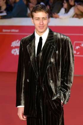 Mattia Carrano at the premiere of the feature film Il falsario at the 20th International Film Festival of Rome Festa del Cinema di Roma 2025 at the Auditorium Parco della Musica Rome, 19 10 2025 Foto:xA.xM.xTinghinox xFuturexImagex falsario_5071
