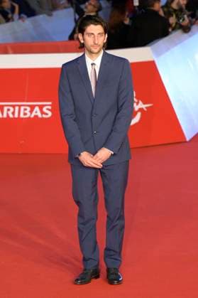 Pietro Castellitto at the premiere of the feature film Il falsario at the 20th International Film Festival of Rome Festa del Cinema di Roma 2025 at the Auditorium Parco della Musica Rome, 19 10 2025 Foto:xA.xM.xTinghinox xFuturexImagex falsario_5073
