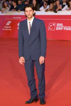 Pietro Castellitto at the premiere of the feature film Il falsario at the 20th International Film Festival of Rome Festa del Cinema di Roma 2025 at the Auditorium Parco della Musica Rome, 19 10 2025 Foto:xA.xM.xTinghinox xFuturexImagex falsario_5075