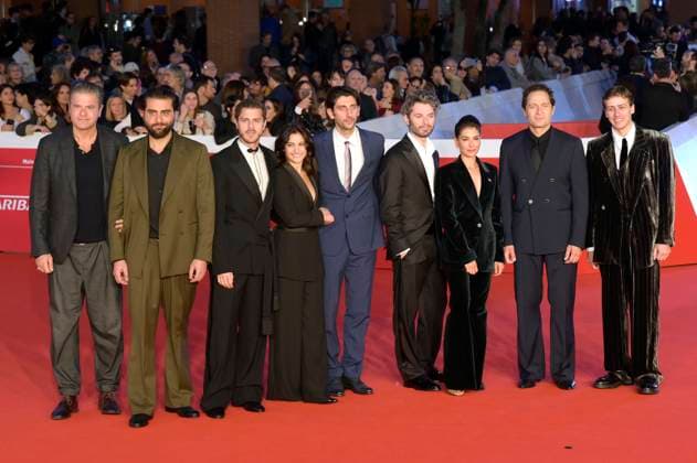 Edoardo Pesce, Pierluigi Gigante, Andrea Arcangeli, Aurora Giovinazzo, Pietro Castellitto, Stefano Lodovichi, Giulia Michelini, Claudio Santamaria and Mattia Carrano at the premiere of the feature film Il falsario at the 20th International Film Festival of Rome Festa del Cinema di Roma 2025 at the Auditorium Parco della Musica Rome, 19 10 2025 Foto:xA.xM.xTinghinox xFuturexImagex falsario_5079