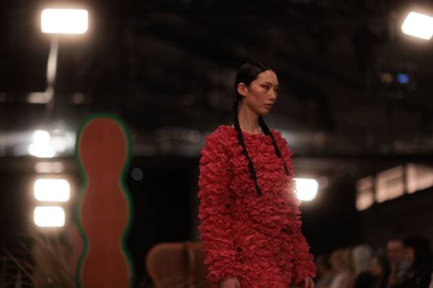 MELBOURNE FASHION WEEK 2025, A model walks the Ganbu Marra Runway during Melbourne Fashion Week at Hotel Melbourne, Melbourne, Monday, October 20, 2025. ( NO ARCHIVING MELBOURNE VICTORIA AUSTRALIA  Copyright: xNADIRxKINANIx 20251020157876704157